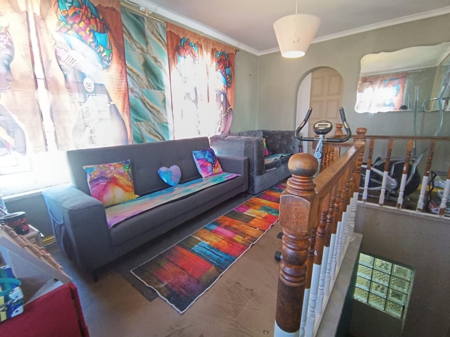6 Bedroom Property for Sale in Surrey Estate Western Cape
